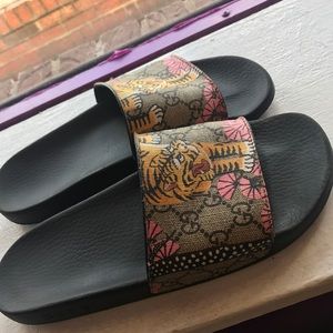 Women's Gucci slides